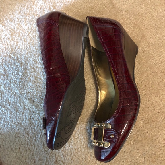 Nine West Burgundy Dress Shoe - Picture 5 of 8